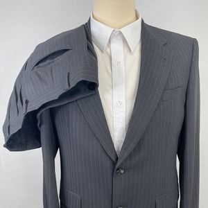 Burberrys Charcoal Pinstripe Classic 2 Button Wool Suit 38R 32x31